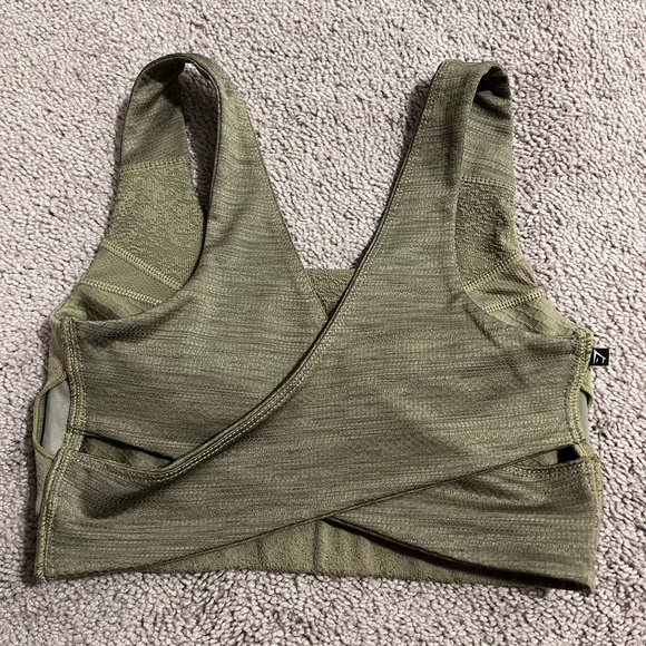 Gymshark / Sports Bra / S-M - Picture 3 of 5